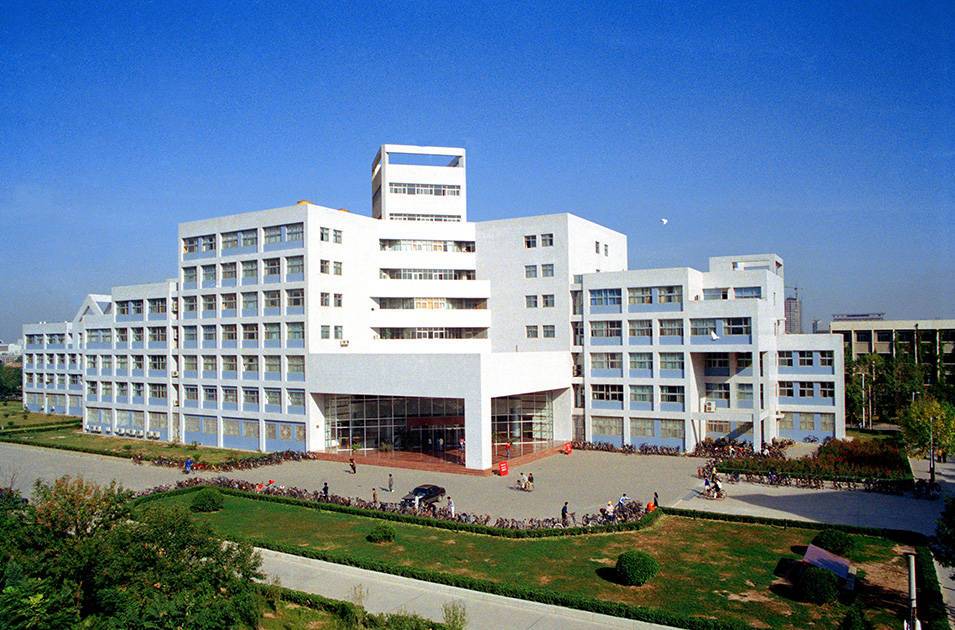 天津南開(kāi)大學(xué)伯苓樓